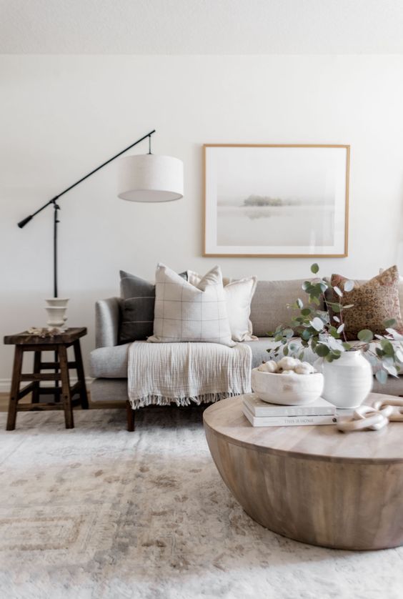 clutter free front room